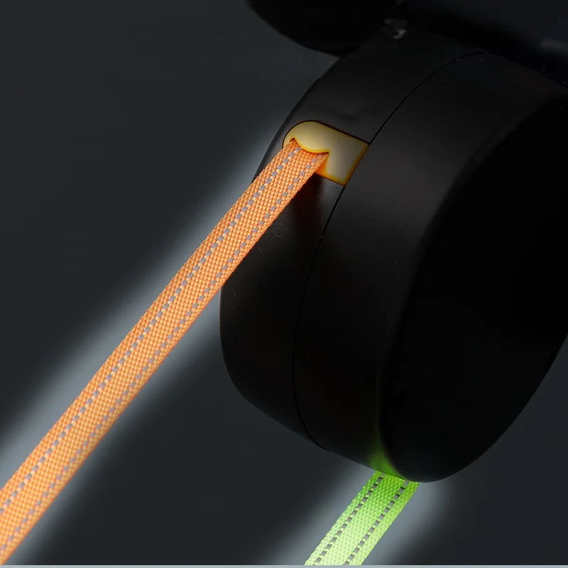 DuoWalk™ 360° Retractable Dual Dog Leash with LED