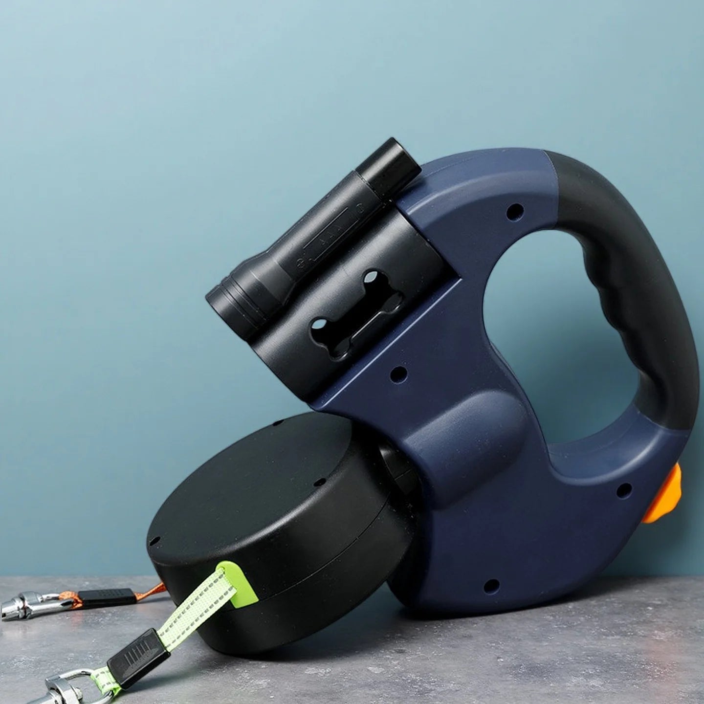 DuoWalk™ 360° Retractable Dual Dog Leash with LED